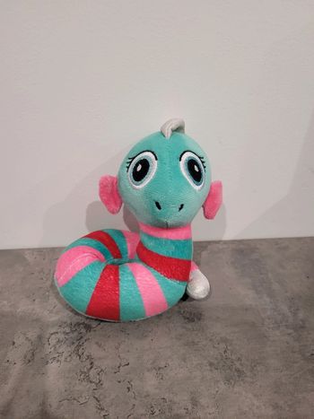 Serpent peluche