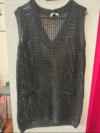 Robe de plage en crochet noir à paillettes