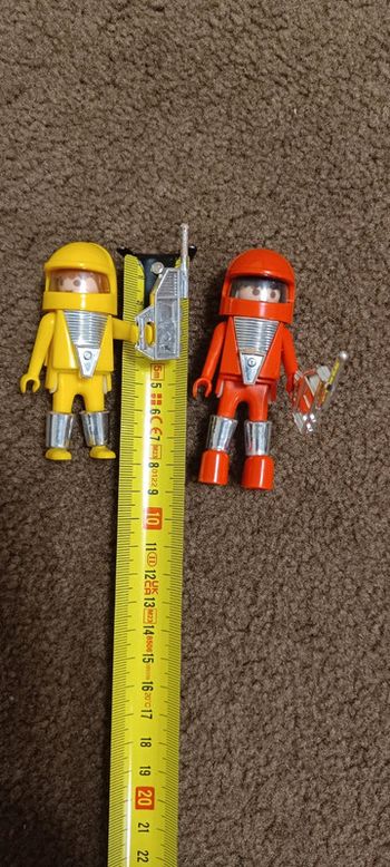 Lot 2 astronautes 3590