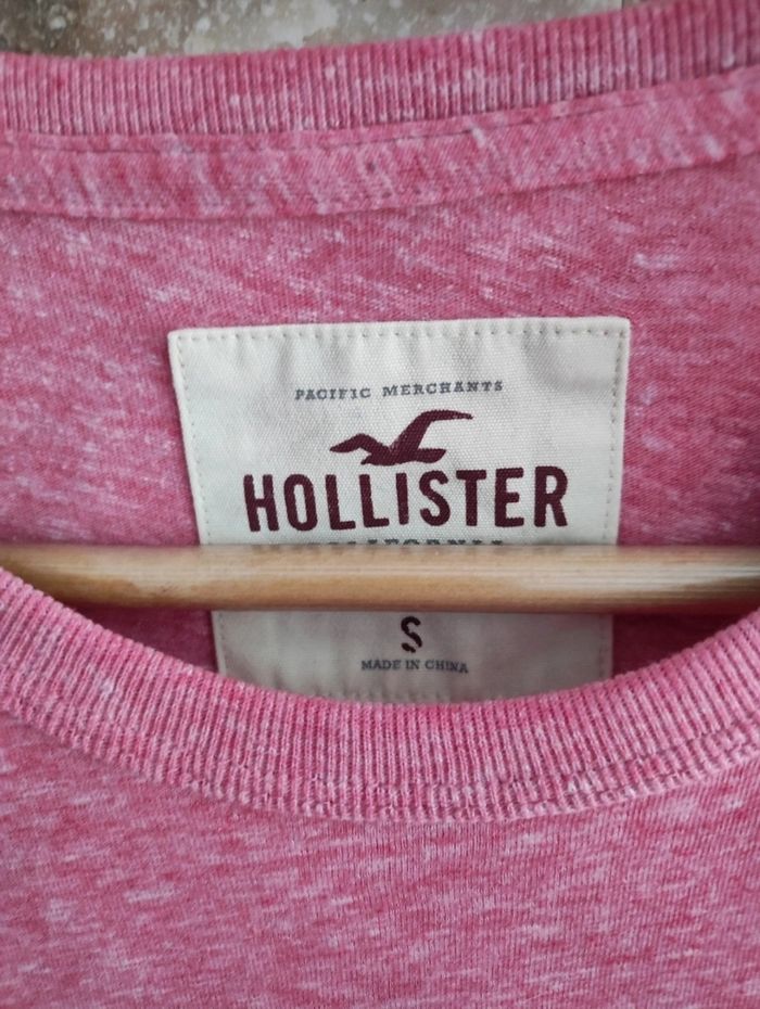 T-shirt rose Hollister - photo numéro 2