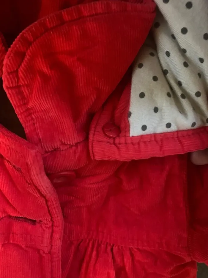 Manteau rouge - photo numéro 4
