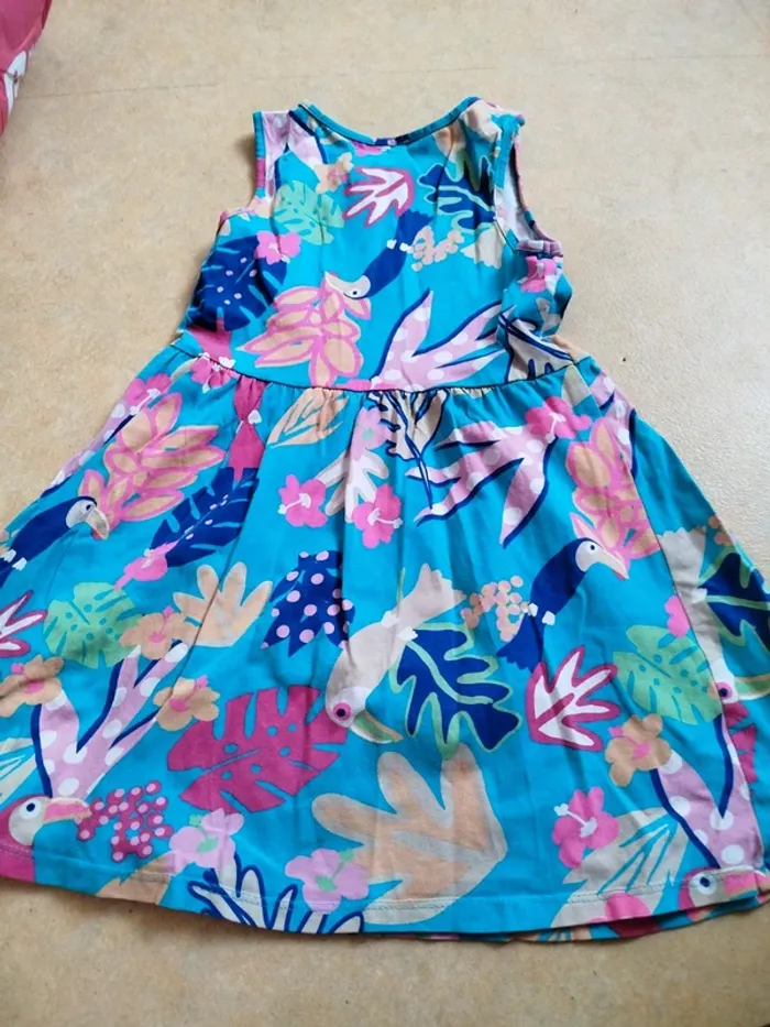 Robe 6ans - photo numéro 3