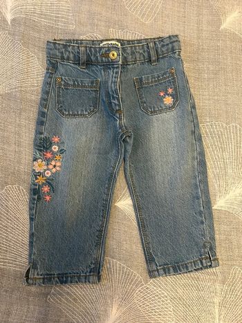 Pantacourt jeans fleur 3 ans