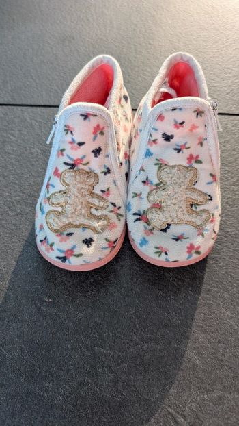 Chaussons, pointure 22