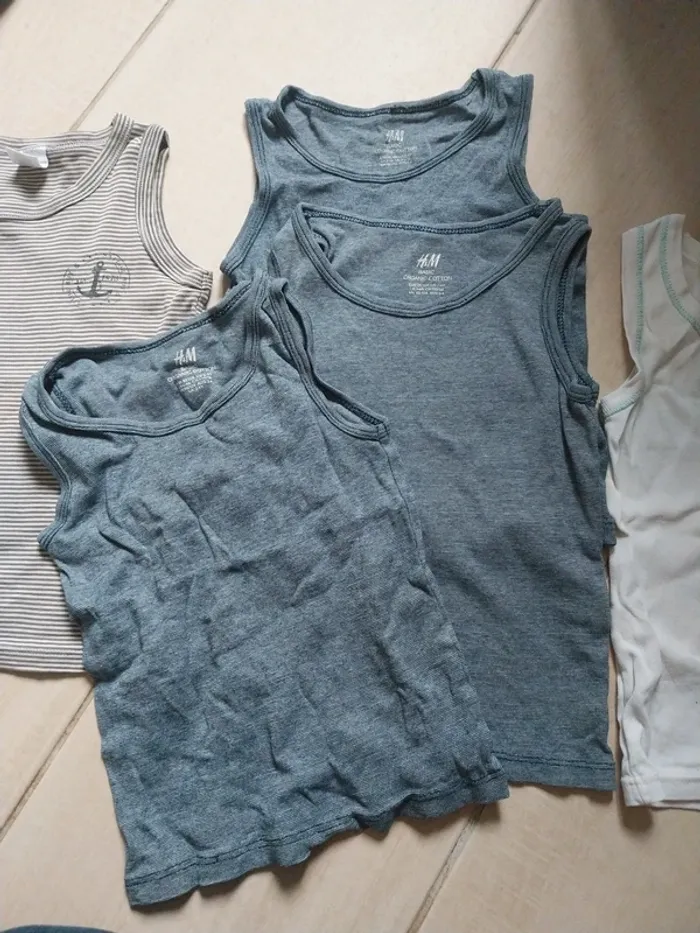 Lot de 5 maillot de corp sans manche 4 ans - photo numéro 4