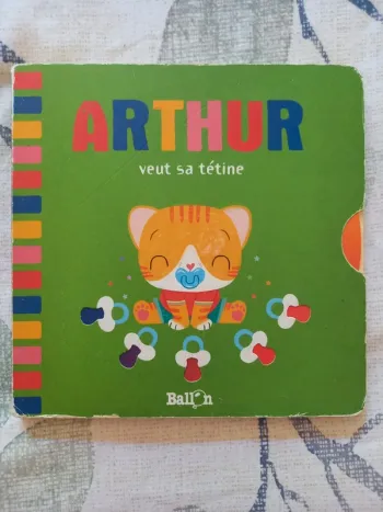 Livre à manipuler tétine