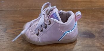 Chaussures premiers pas cuir neuves