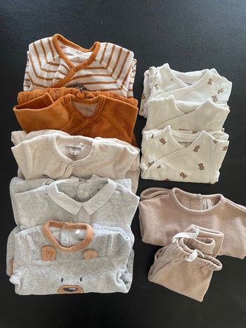 Lot vêtements 1 mois