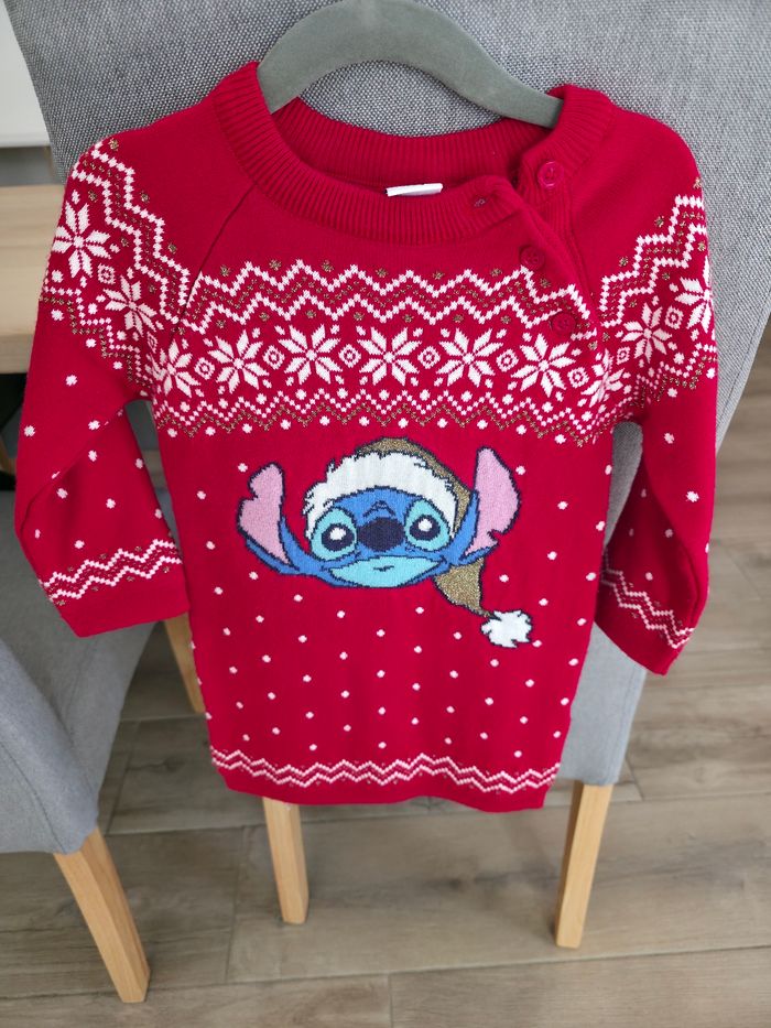Pull de Noël Stitch