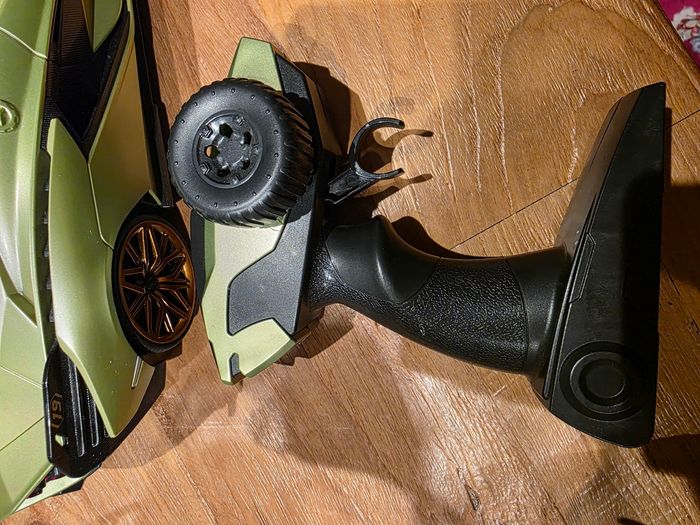 Lamborghini radio commandée - photo numéro 7