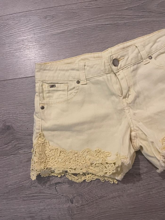 Short jaune pastel T36 – dentelle bohème, été, vacances - photo numéro 4