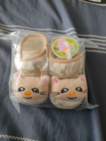 Petits chaussons 6/12 mois