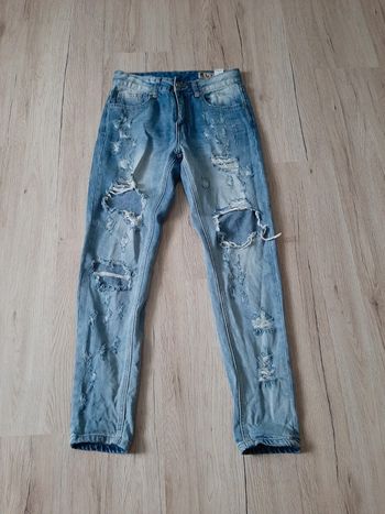 Super jeans troué