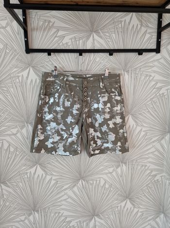 Joli short taille 38