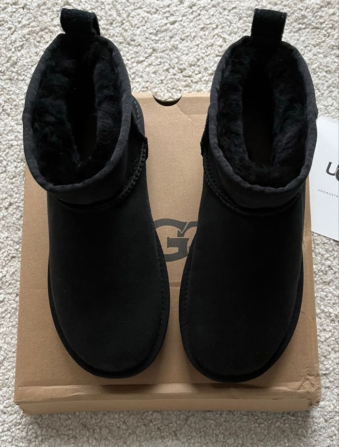 Bottines UGG Classic Ultra Mini Platform - Taille 39 - Neuves - photo numéro 7