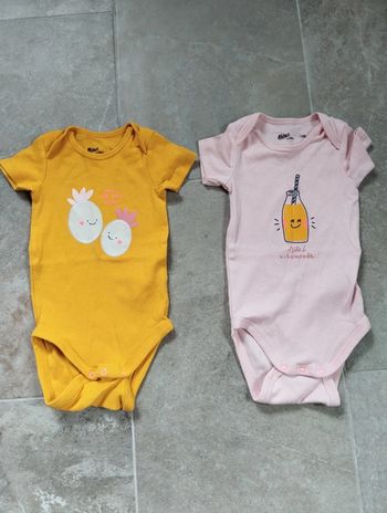 Lot bodies manches courtes fille 18 mois