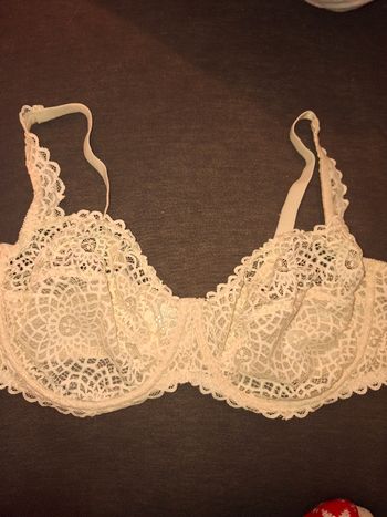Soutien-gorge en dentelle crème - Neuf sans étiquette - 110E