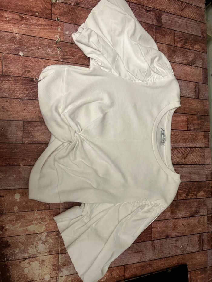 T-shirt blanc Zara – Élégance minimaliste