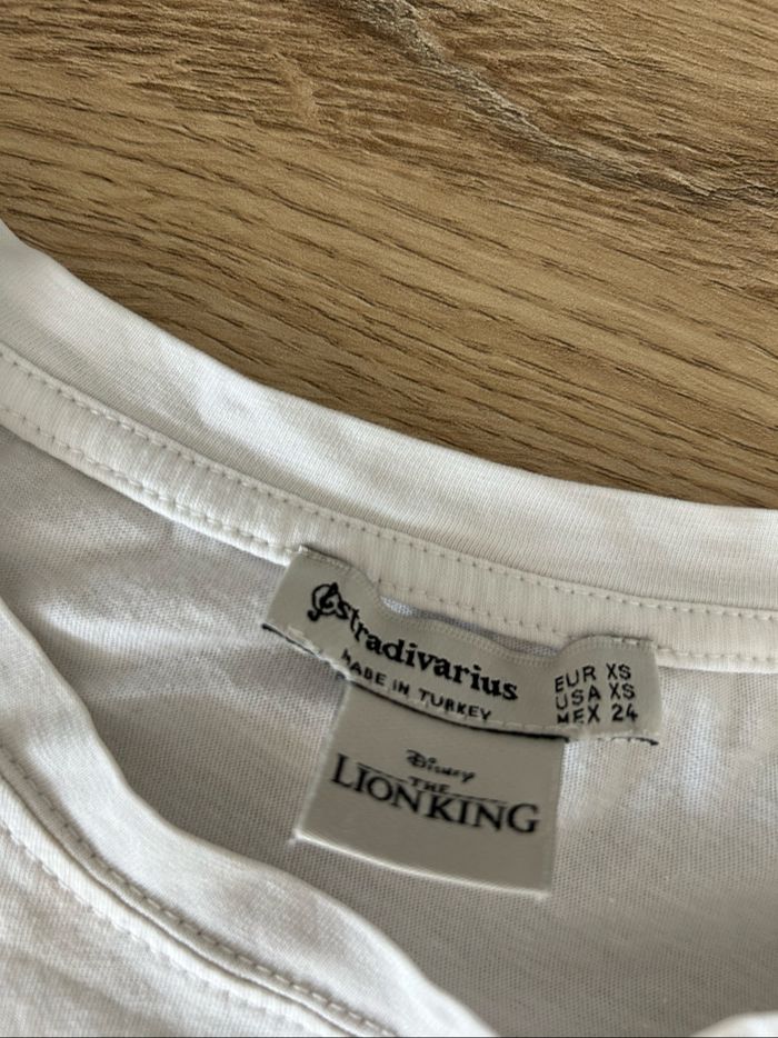 T-Shirt manches courtes Simba Le Roi Lion The Lion King femme taille 34 XS Stradivarius - photo numéro 3