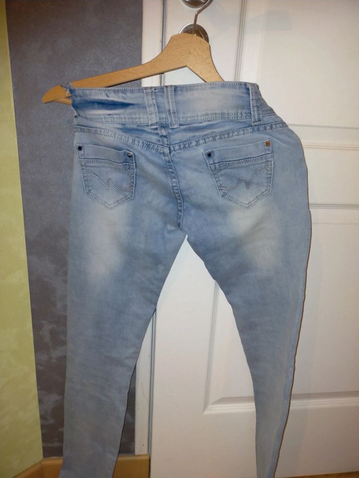 Jeans - photo numéro 3