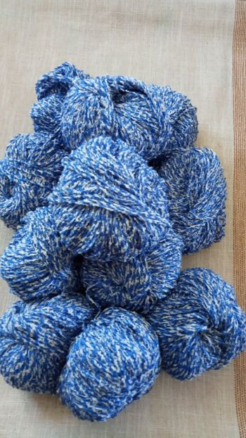 Lot de 12 Pelotes de Laine "Fantaisie" aspect bouclettes - Neuves