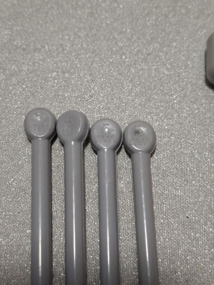 Lot de 11 paires d'aiguilles à tricoter n°3 à 10 très bon état - photo numéro 4