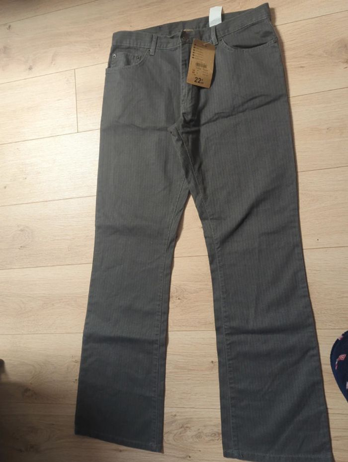 Jean neuf - photo numéro 1