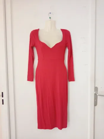 Robe chic manches longues dos nu femme c