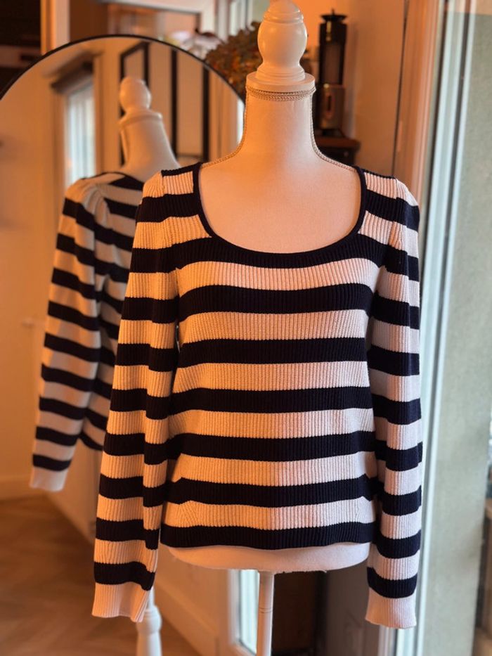 Joli pull marin taille L/40 Mango
