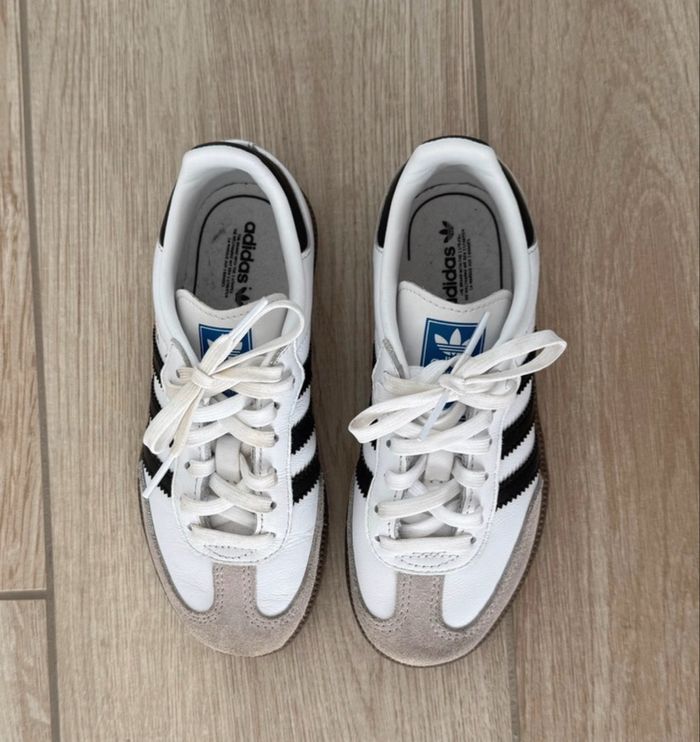 Chaussures Adidas enfant - photo numéro 4