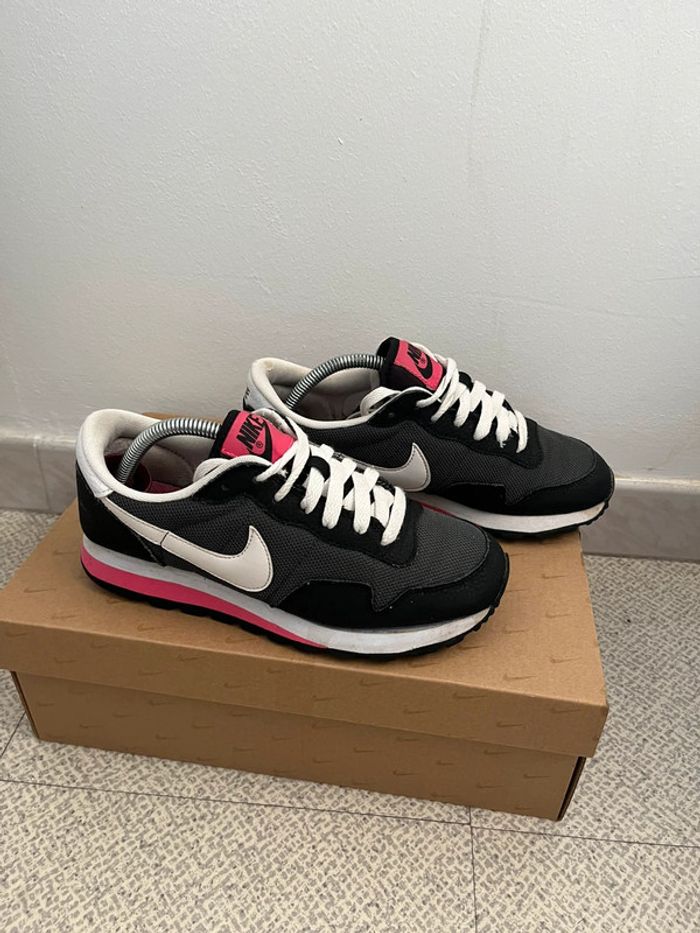 Baskets Nike Pegasus Taille (37.5) - photo numéro 3