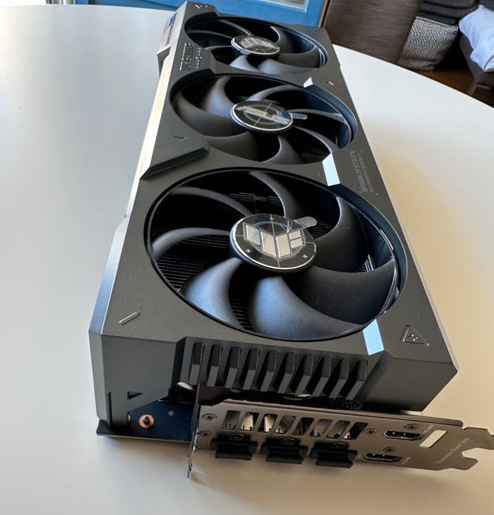 Asus tuf gaming GeForce RTX 4090 - photo numéro 6
