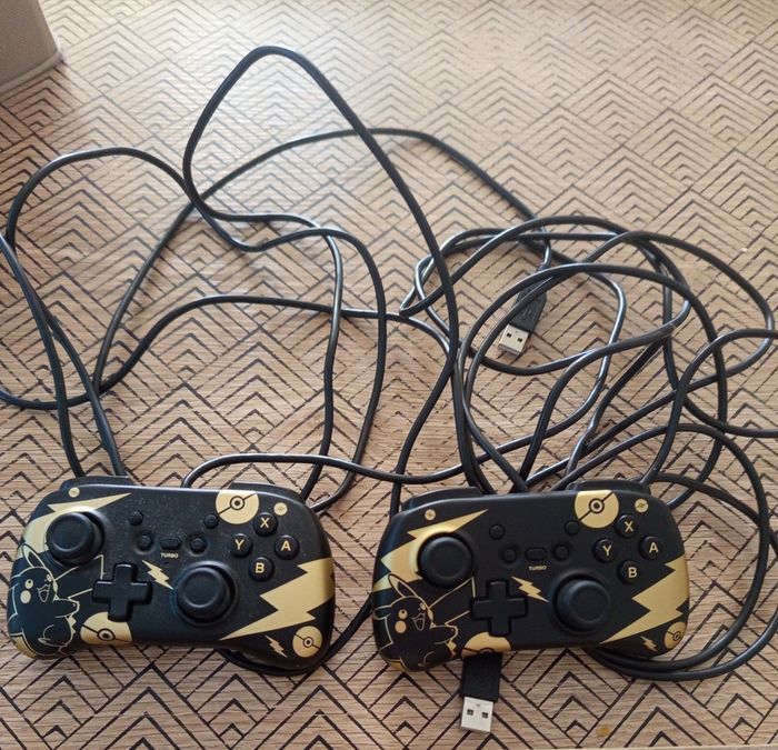 Manette fil switch pokémon