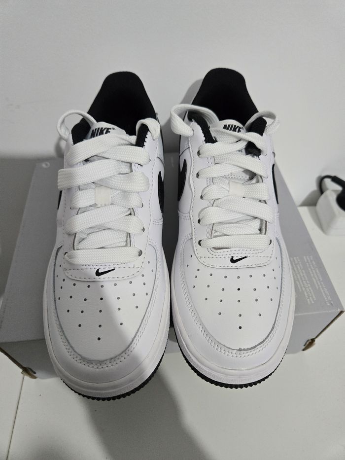 Nike air force 1 taille 35 neuves authentiques blanc noir - photo numéro 3