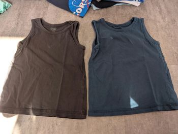 Lot débardeurs unis garçon 4 ans