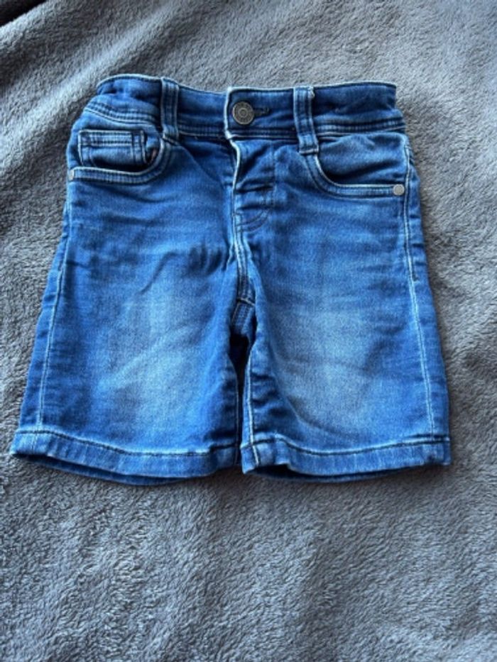 Short en jean foncé