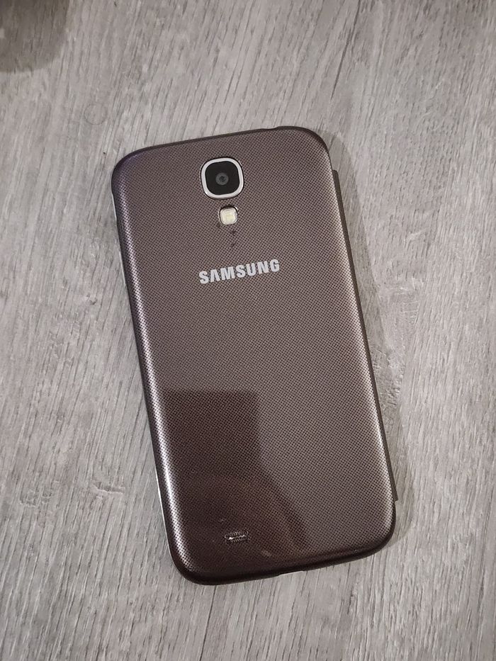 Samsung Galaxy S4 + étui S-View officiel – fonctionne – avec boîte - photo numéro 5