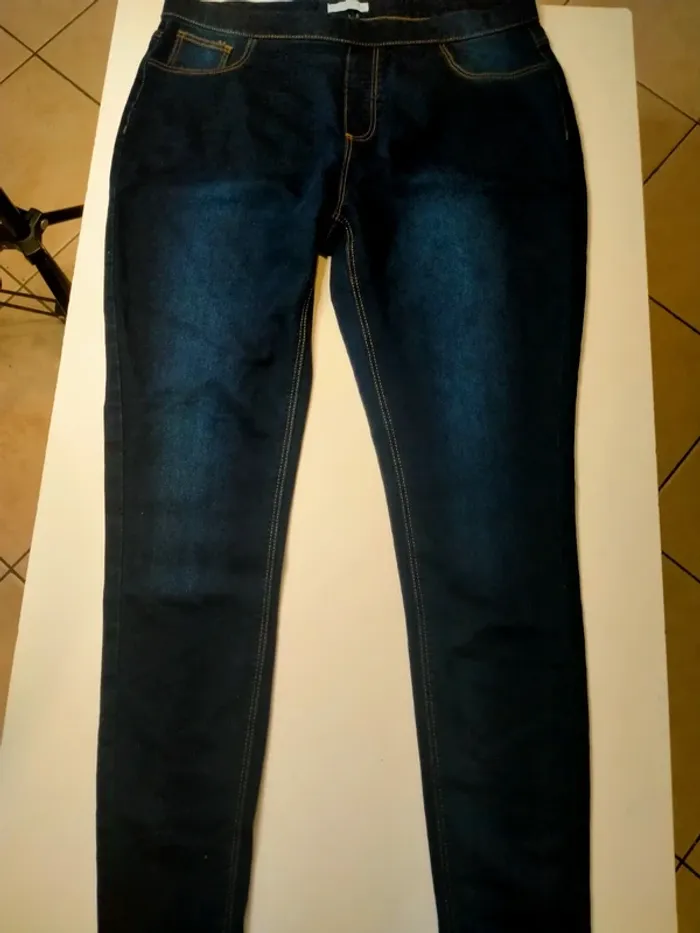 Jean skinny bleu foncé  Fashion Private Company Taille 44 - photo numéro 2