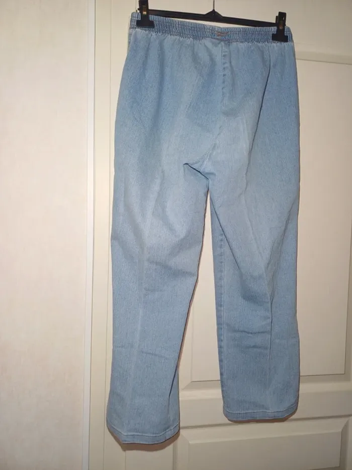 Pantalon droits sans marque - photo numéro 2