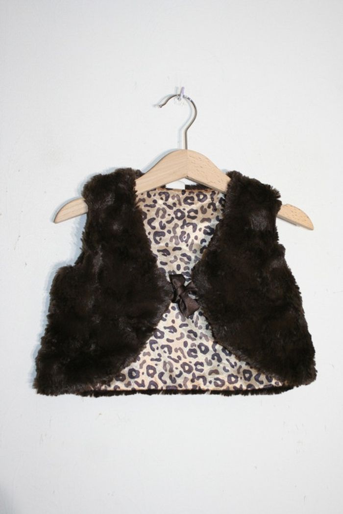 Petit gilet fourrure chocolat H&M 9/12m