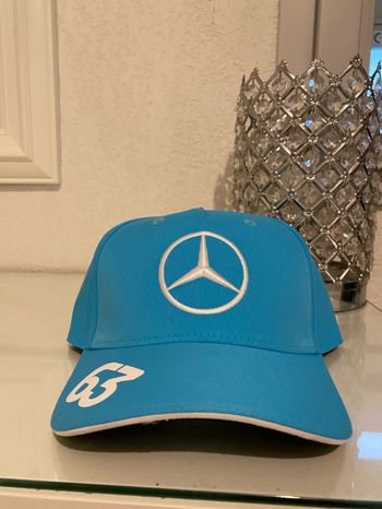 Casquette Mercedes bleu  (Taille 53-55 enfant)neuve avec étiquette sous plastique