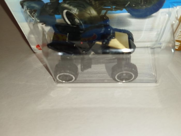 Hot Wheels Tesla Cyberquad 2025 1êre Édition - photo numéro 6
