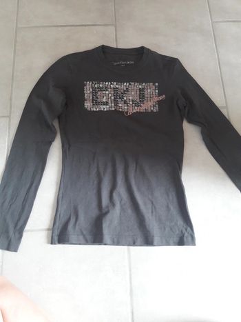 Tee shirt manches longues gris Calvin Klein S très bon état