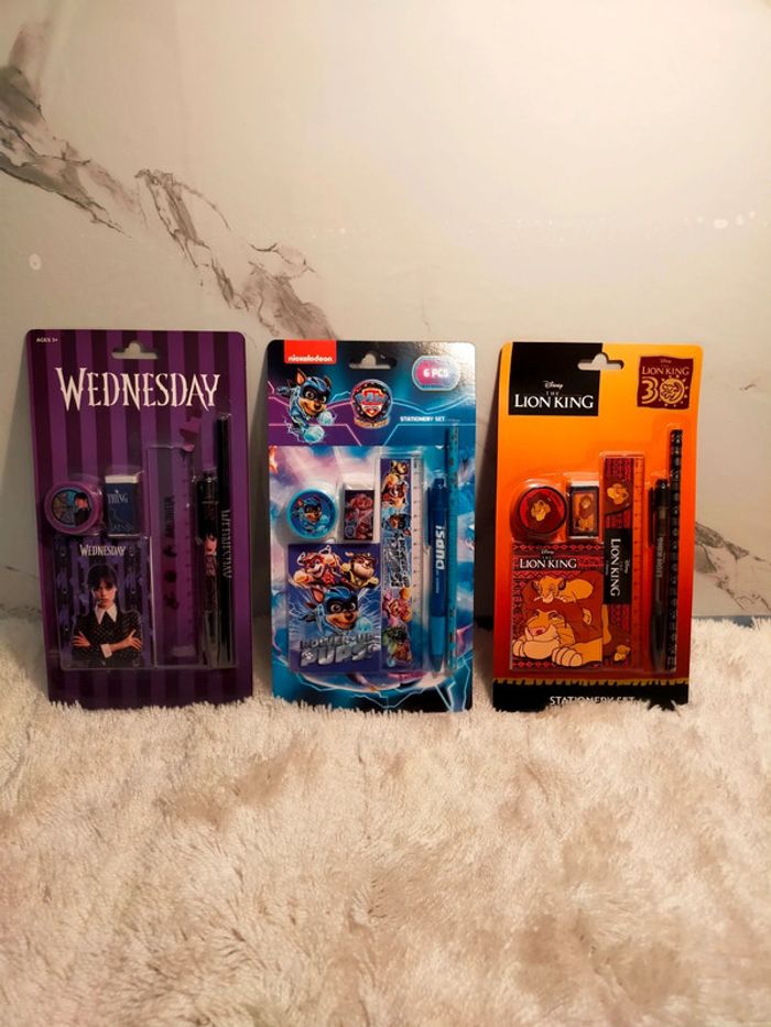 Lot de 3 sets mercredi,le roi Lion et Pat patrouille 6 pièces