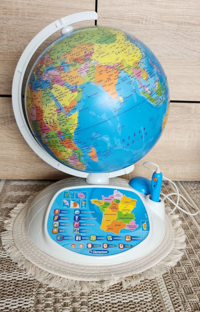 Globe 🌎 Terrestre interactif Clementoni - photo numéro 3