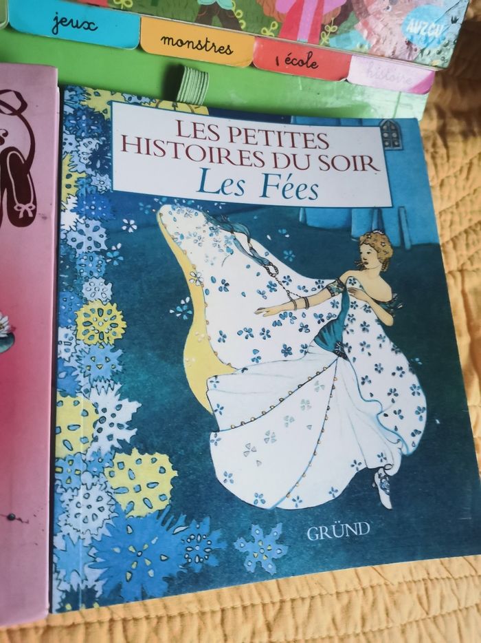 Lot de 3 livres et jeux fille - photo numéro 3