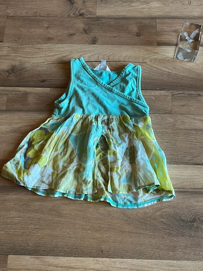 Je vend une robe bébé fille 12 mois très bon état - photo numéro 2