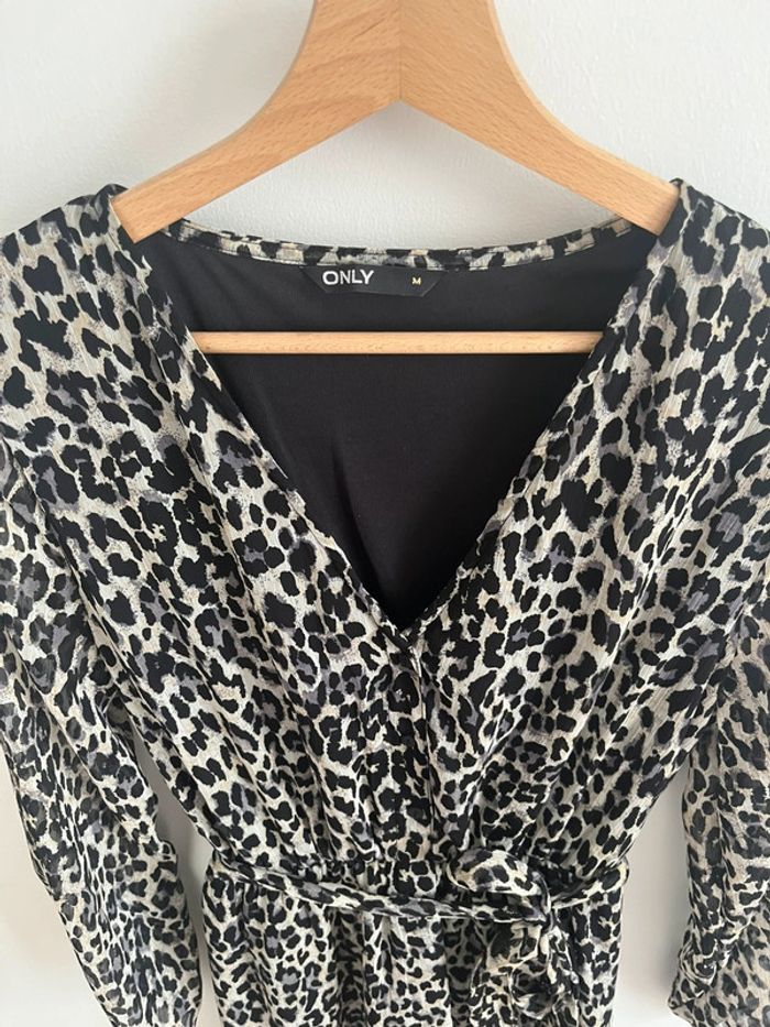 Robe femme léopard taille M. Neuve ! - photo numéro 3