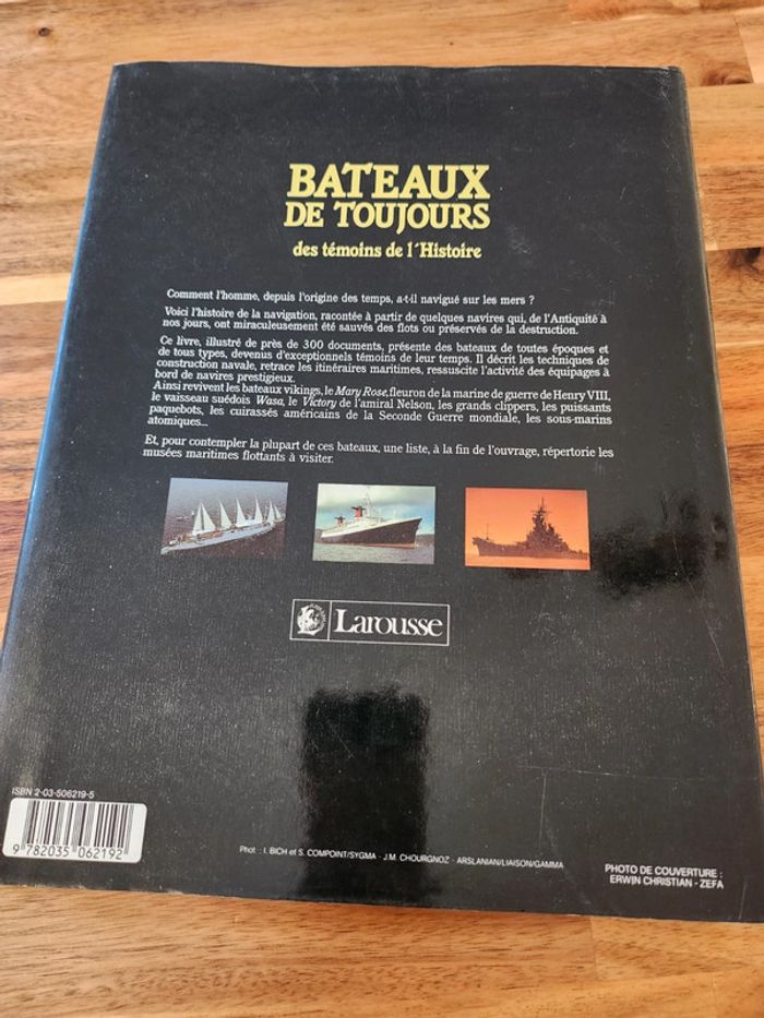 Grand livre Bateaux de toujours Larousse - photo numéro 2
