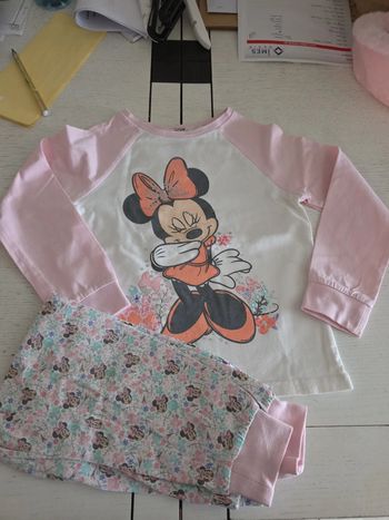 Pyjama disney 5/6ans